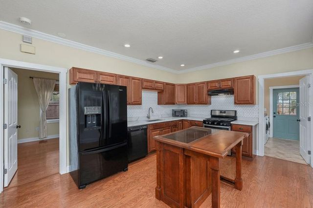 4102 N CENTRAL AVENUE, Tampa, FL 33603