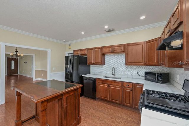 4102 N CENTRAL AVENUE, Tampa, FL 33603