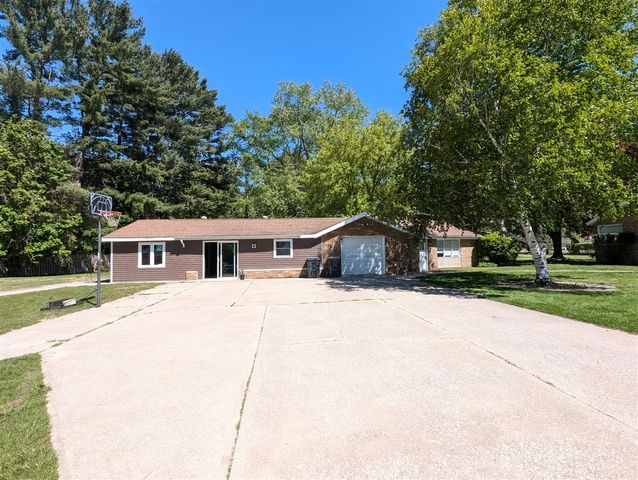 201 Randolph Street, Bangor, MI 49013