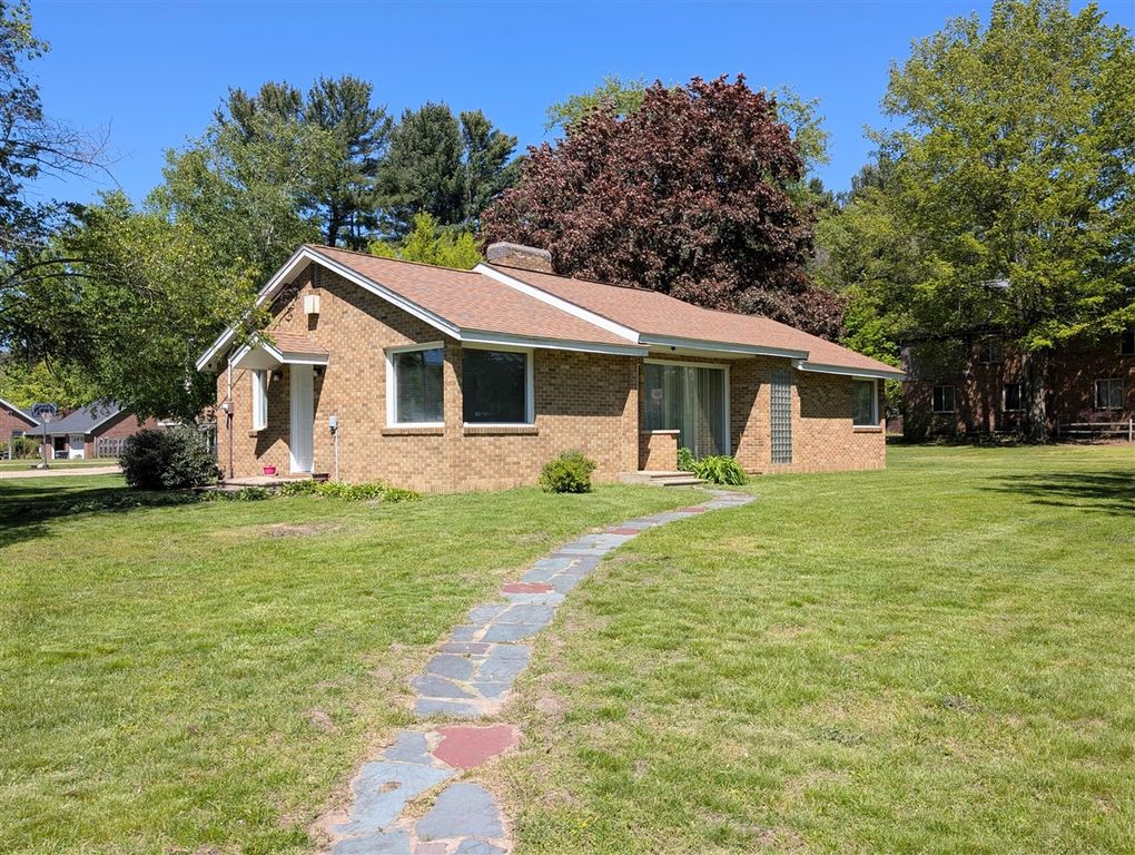 201 Randolph Street, Bangor, MI 49013