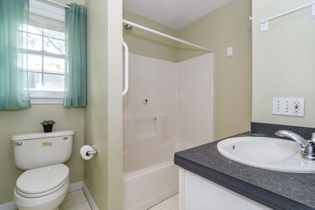 16 Willow St 16, Natick, MA 01760