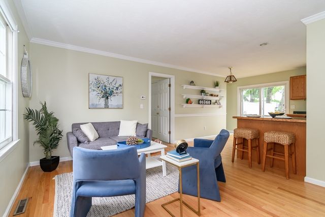 16 Willow St 16, Natick, MA 01760