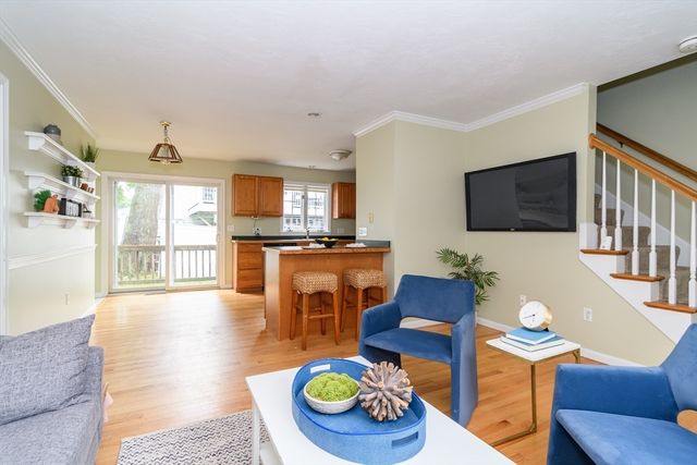 16 Willow St 16, Natick, MA 01760
