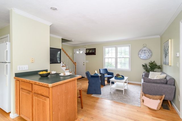 16 Willow St 16, Natick, MA 01760