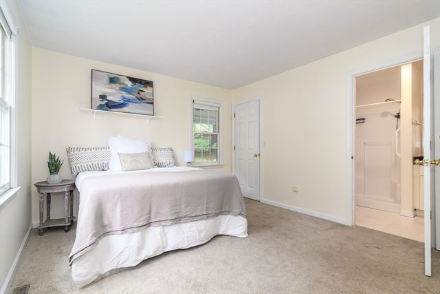 16 Willow St 16, Natick, MA 01760