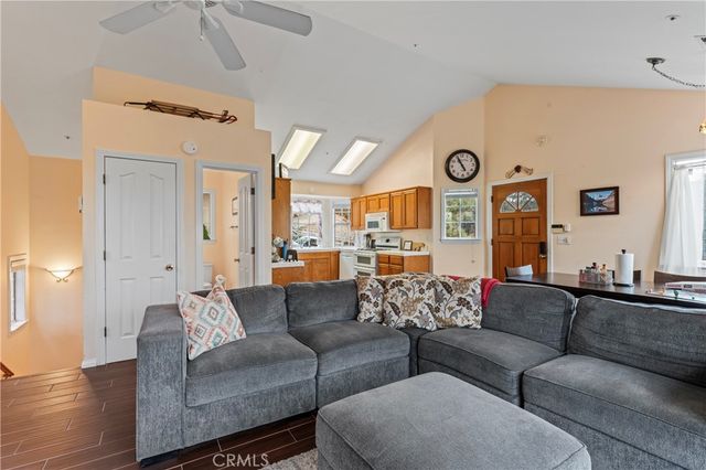 1285 Yukon Drive, Lake Arrowhead, CA 92352