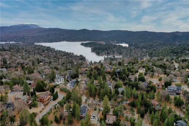 1285 Yukon Drive, Lake Arrowhead, CA 92352