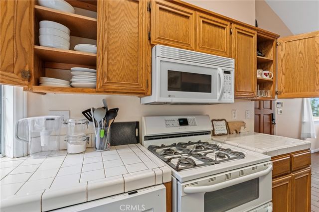 1285 Yukon Drive, Lake Arrowhead, CA 92352