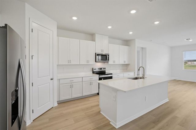 9012 VENETIA COURT, Palmetto, FL 34221