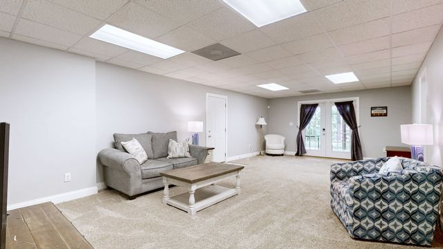 44 Rocky Hollow Dr, Winchester, TN 37398