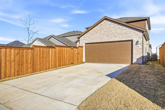 108 North Sky Drive, Celina, TX 75009