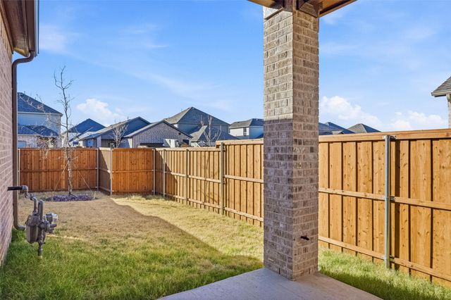 108 North Sky Drive, Celina, TX 75009
