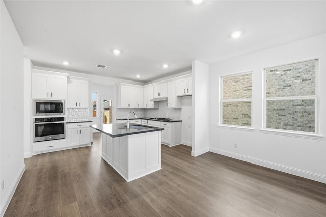 108 North Sky Drive, Celina, TX 75009