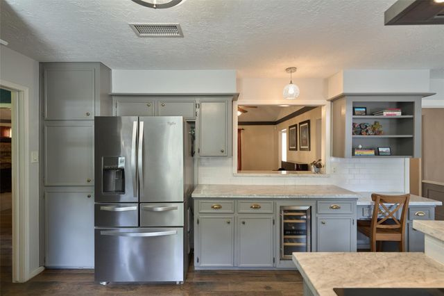 17022 Hill View Lane, Spring, TX 77379