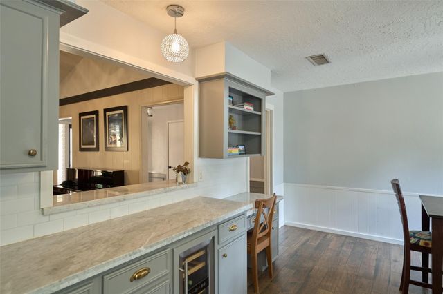 17022 Hill View Lane, Spring, TX 77379