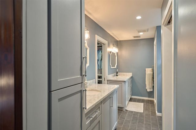 17022 Hill View Lane, Spring, TX 77379