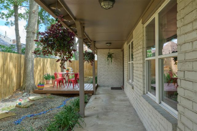 17022 Hill View Lane, Spring, TX 77379