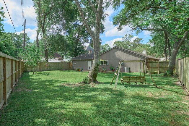 17022 Hill View Lane, Spring, TX 77379