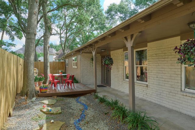 17022 Hill View Lane, Spring, TX 77379