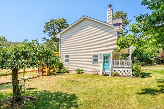 22 Bellhaven Road, Bellport, NY 11713