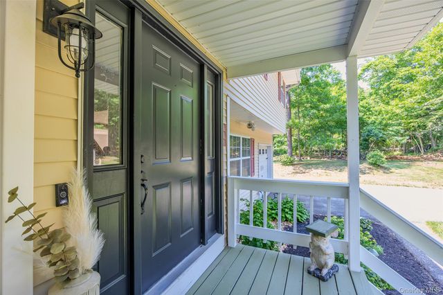 22 Bellhaven Road, Bellport, NY 11713