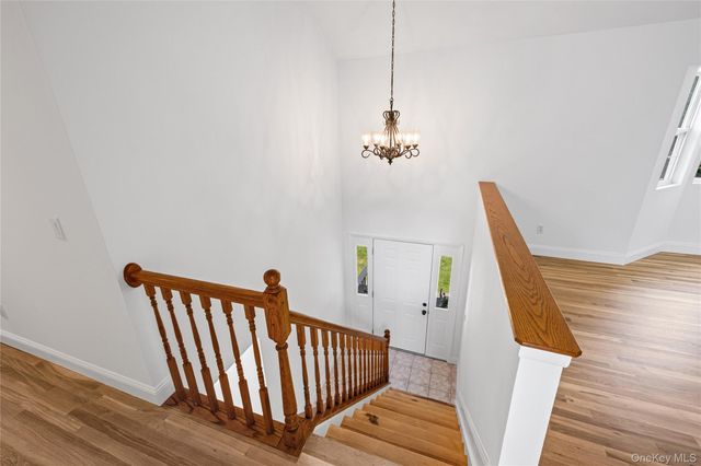 22 Bellhaven Road, Bellport, NY 11713