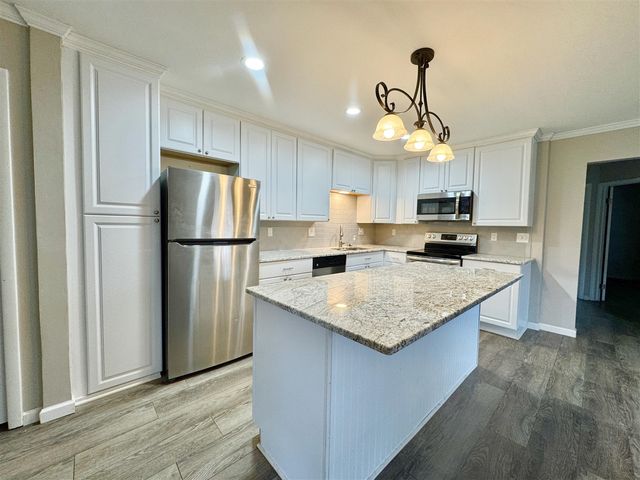 25225 Potomac Drive 8, South Lyon, MI 48178