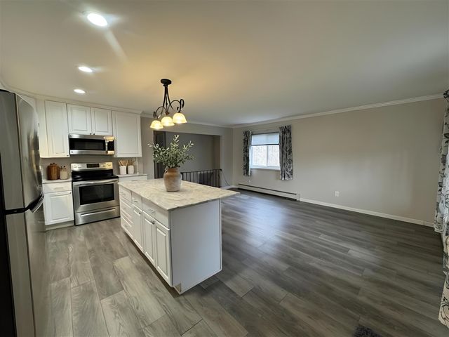 25225 Potomac Drive 8, South Lyon, MI 48178