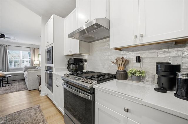 360 Sycamore WALK, Smithfield, VA 23430