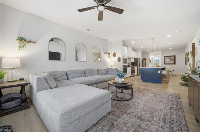 360 Sycamore WALK, Smithfield, VA 23430