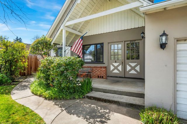 2517 El Vita Way, Carmichael, CA 95608