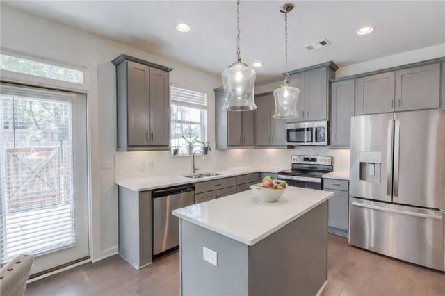 39 Auburn Valley Way, Auburn, GA 30011