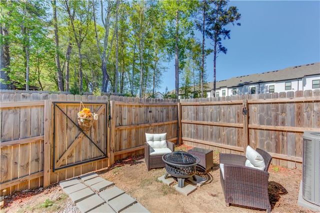 39 Auburn Valley Way, Auburn, GA 30011