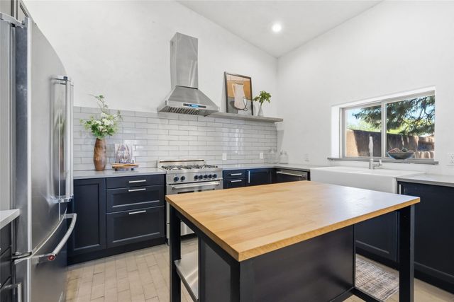 814 Dunlap Street, Santa Fe, NM 87501