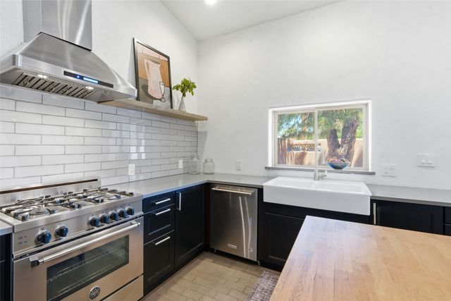 814 Dunlap Street, Santa Fe, NM 87501