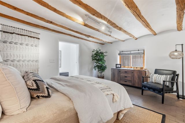 814 Dunlap Street, Santa Fe, NM 87501