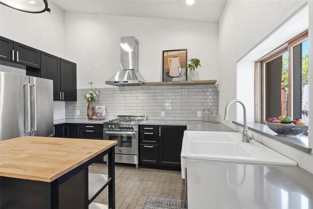 814 Dunlap Street, Santa Fe, NM 87501
