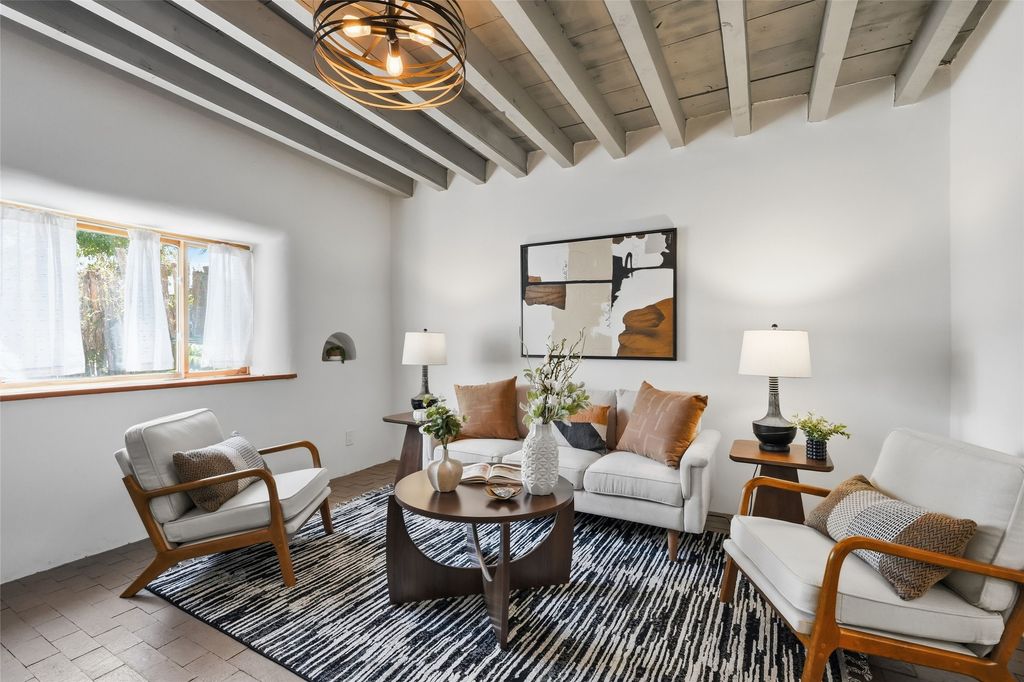 814 Dunlap Street, Santa Fe, NM 87501