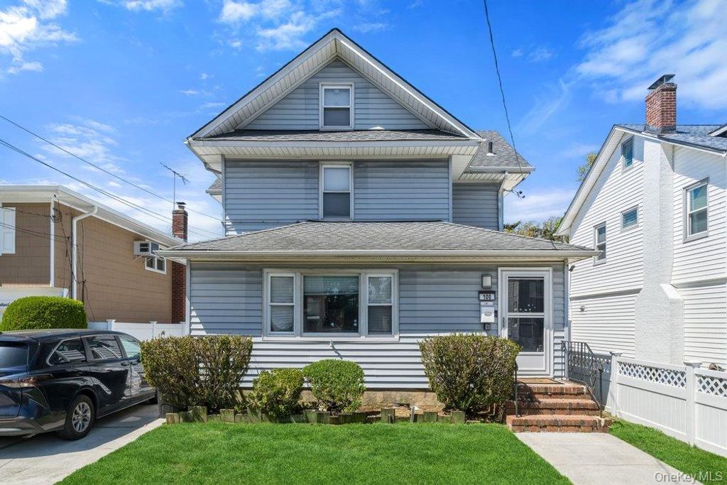 100 Spruce Street, West Hempstead, NY 11552