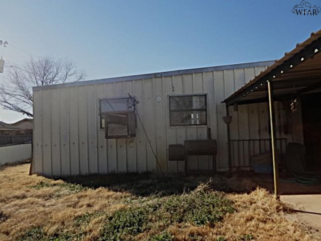 1305 WESTRIDGE LANE, Iowa Park, TX 76367