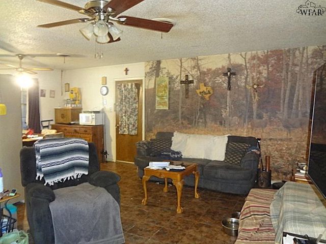 1305 WESTRIDGE LANE, Iowa Park, TX 76367