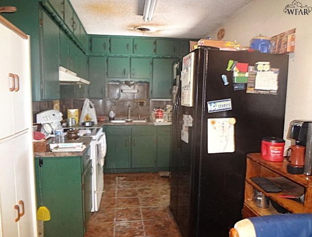 1305 WESTRIDGE LANE, Iowa Park, TX 76367