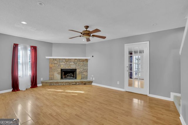 5073 Farm Valley Drive NE, Woodstock, GA 30188