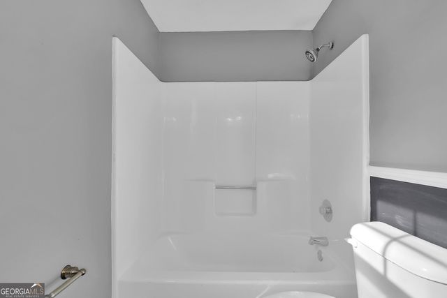 5073 Farm Valley Drive NE, Woodstock, GA 30188