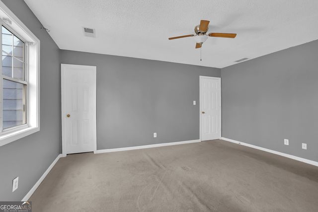 5073 Farm Valley Drive NE, Woodstock, GA 30188