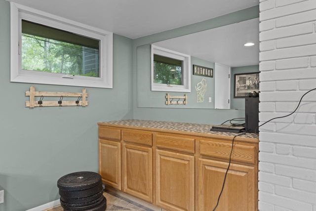 609 Downing DRIVE, Waukesha, WI 53186