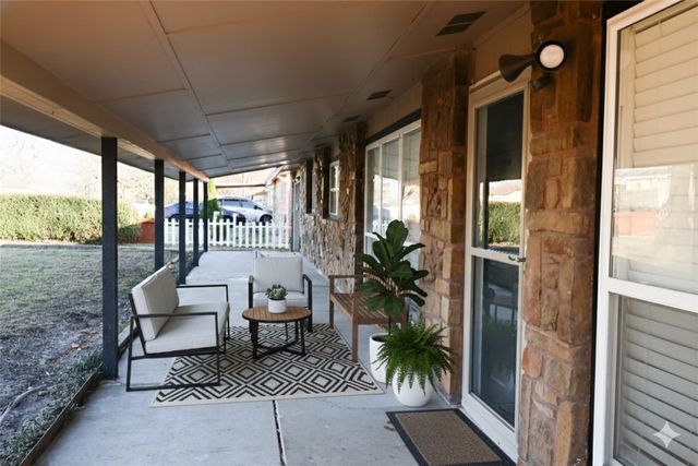 110 Kane Street, Siloam Springs, AR 72761