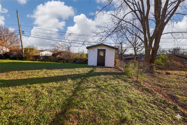 110 Kane Street, Siloam Springs, AR 72761