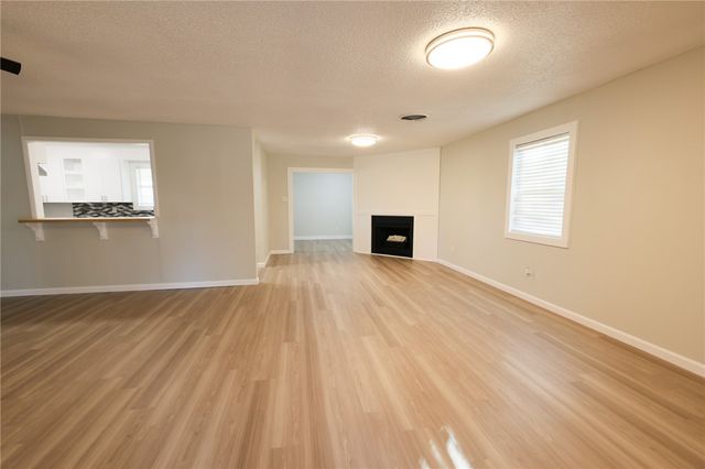 110 Kane Street, Siloam Springs, AR 72761