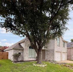 4718 Meadows Edge Lane, Houston, TX 77084